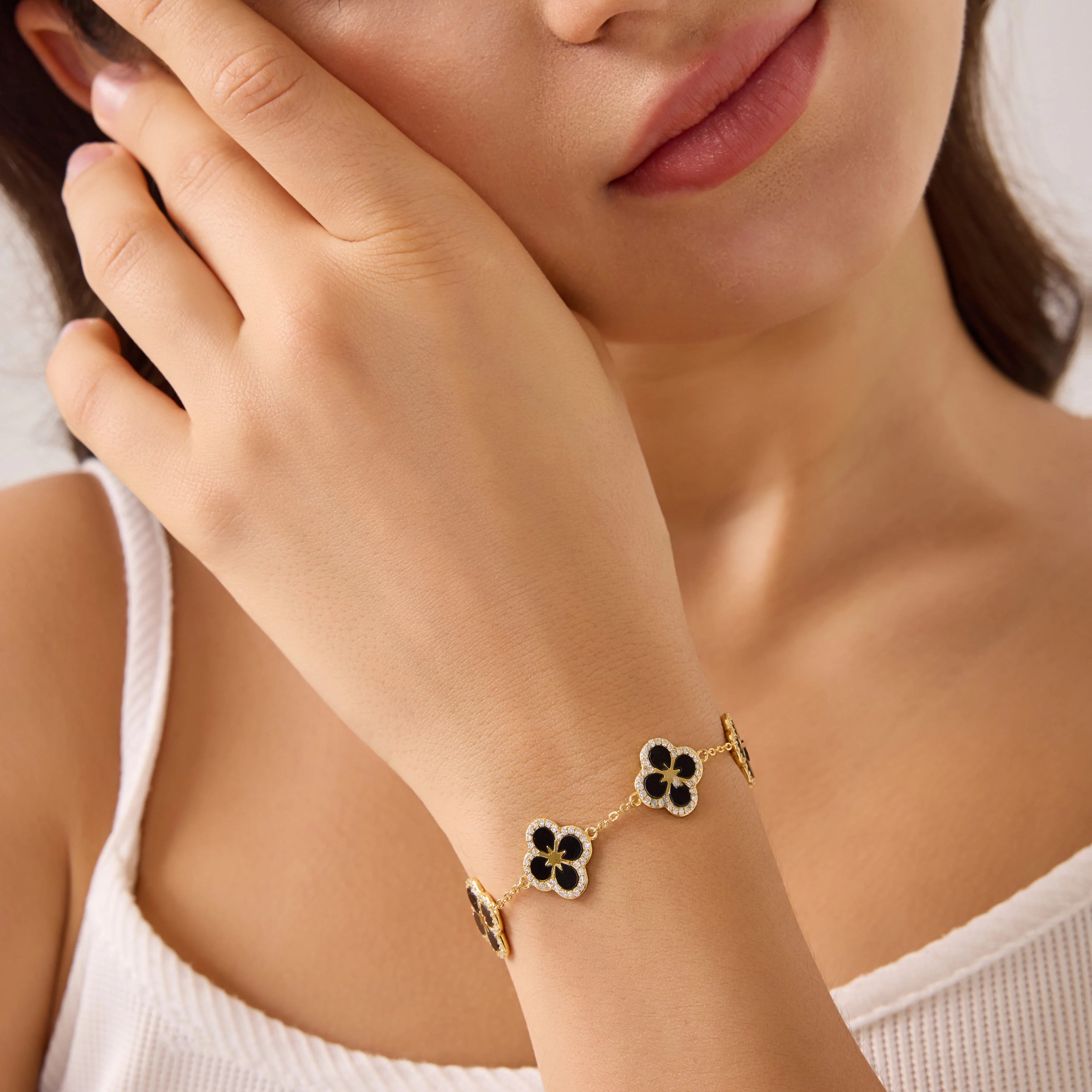 Iced Black Ventura Clover Bracelet - Image 3