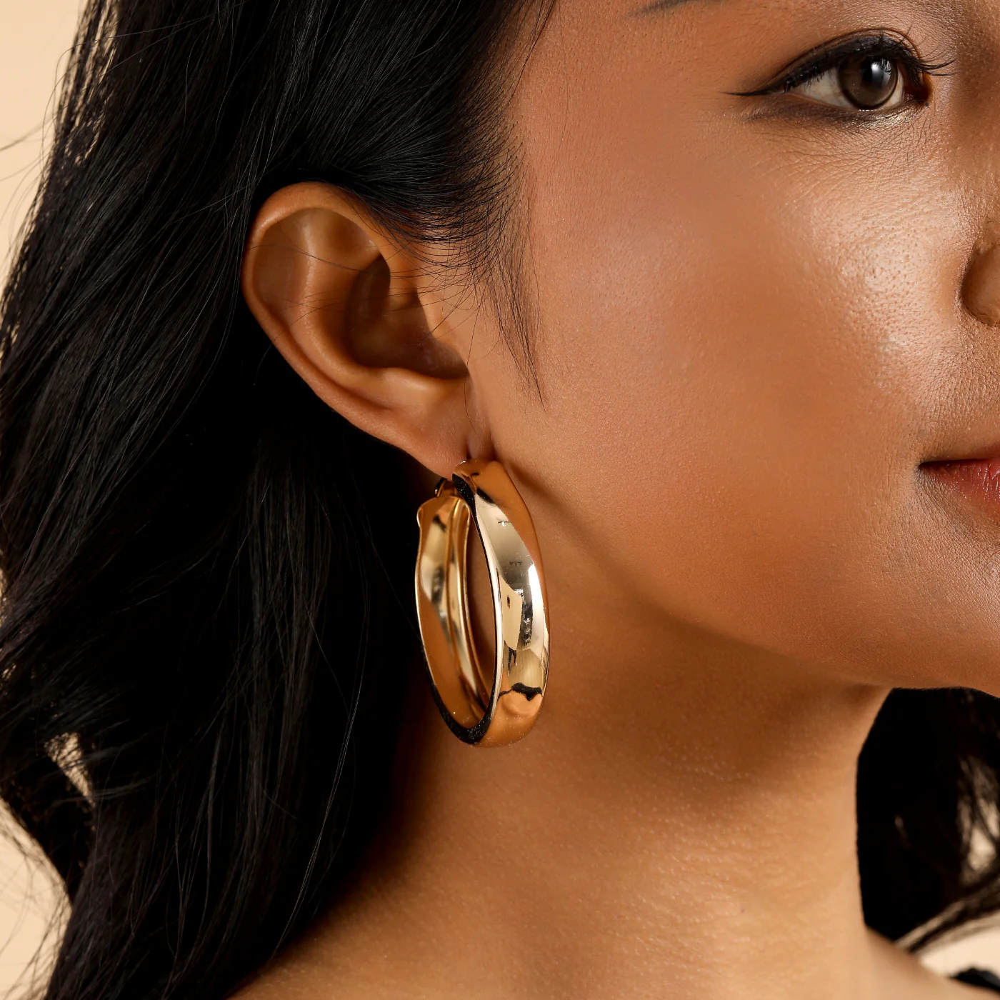 Chunky Hollow Hoop Earrings - Image 6
