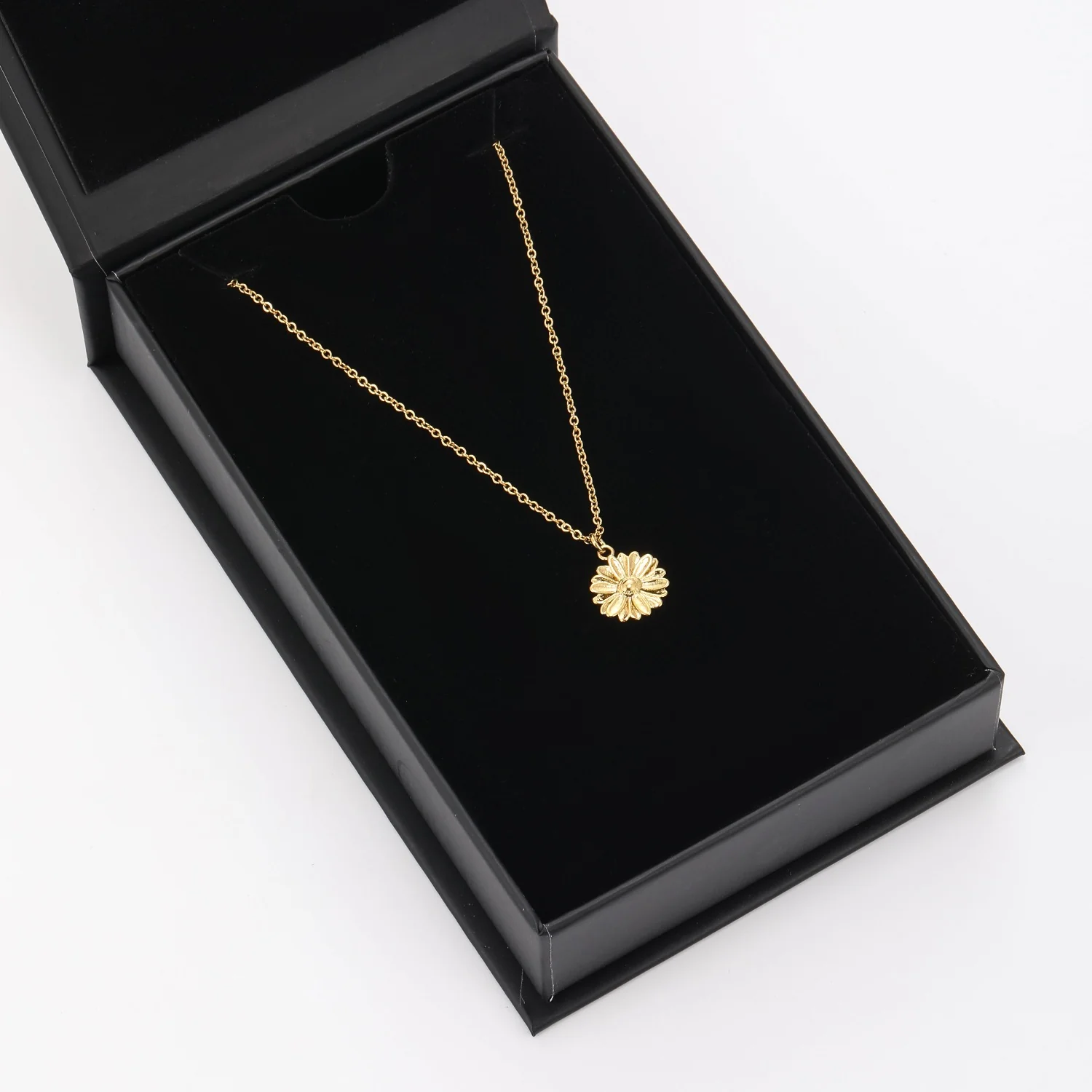 Flower Necklace - Image 3