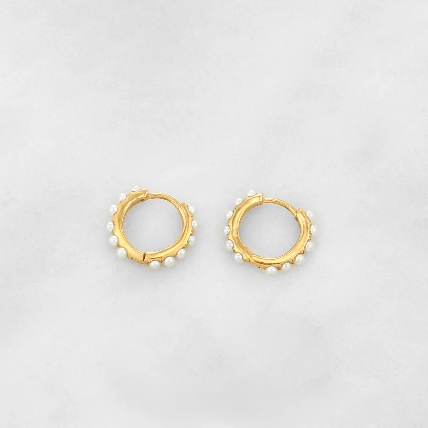 Freshwater Pearls Huggie Earrings - Image 4