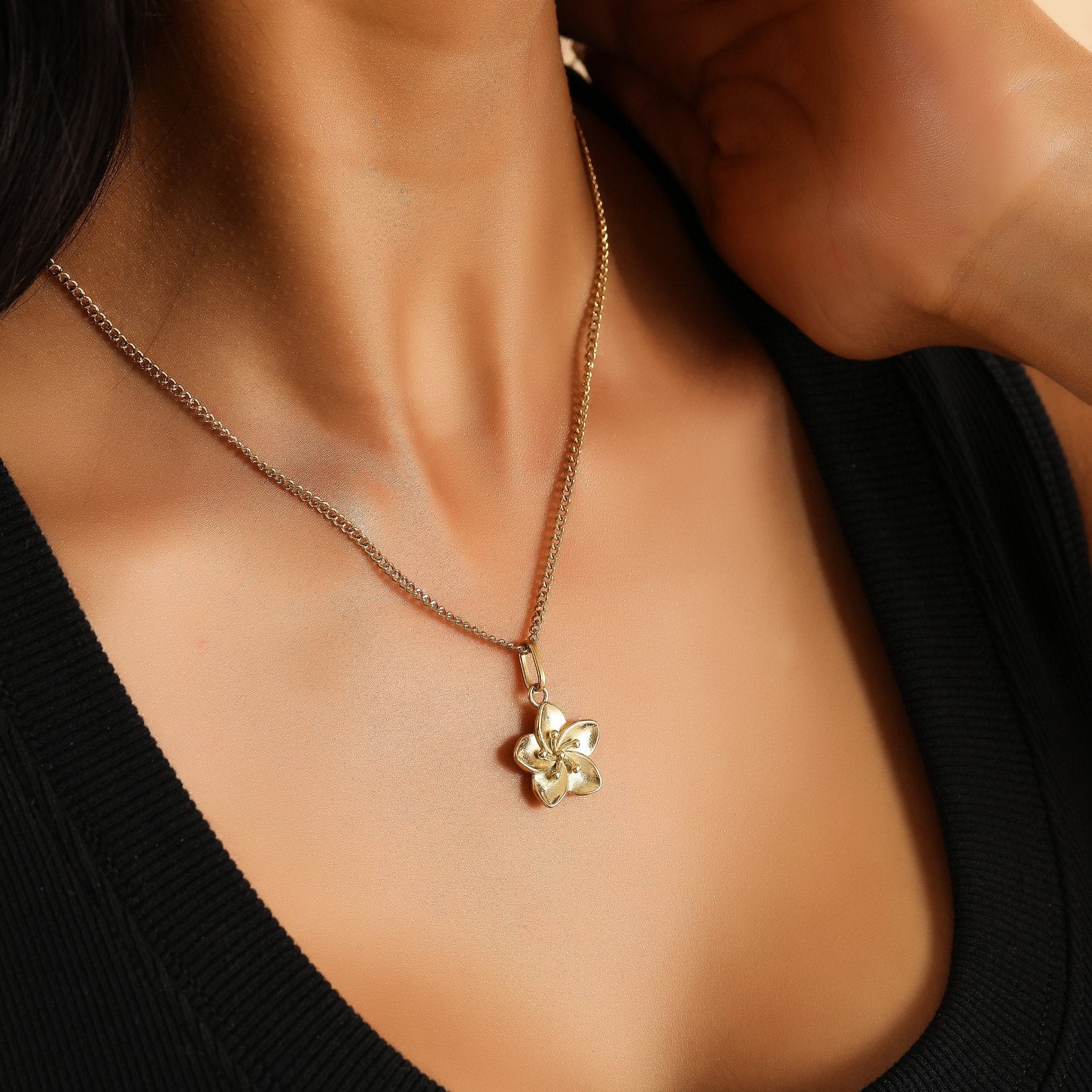 Hibiscus Flower Pendant Necklace - Image 5