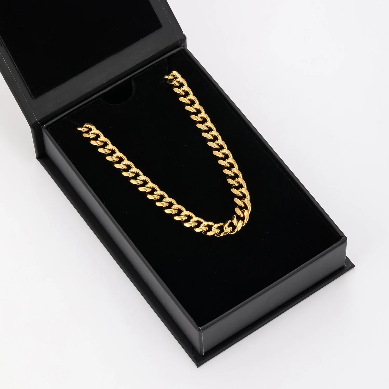 Miami Cuban Link Chain - 8mm - Image 3