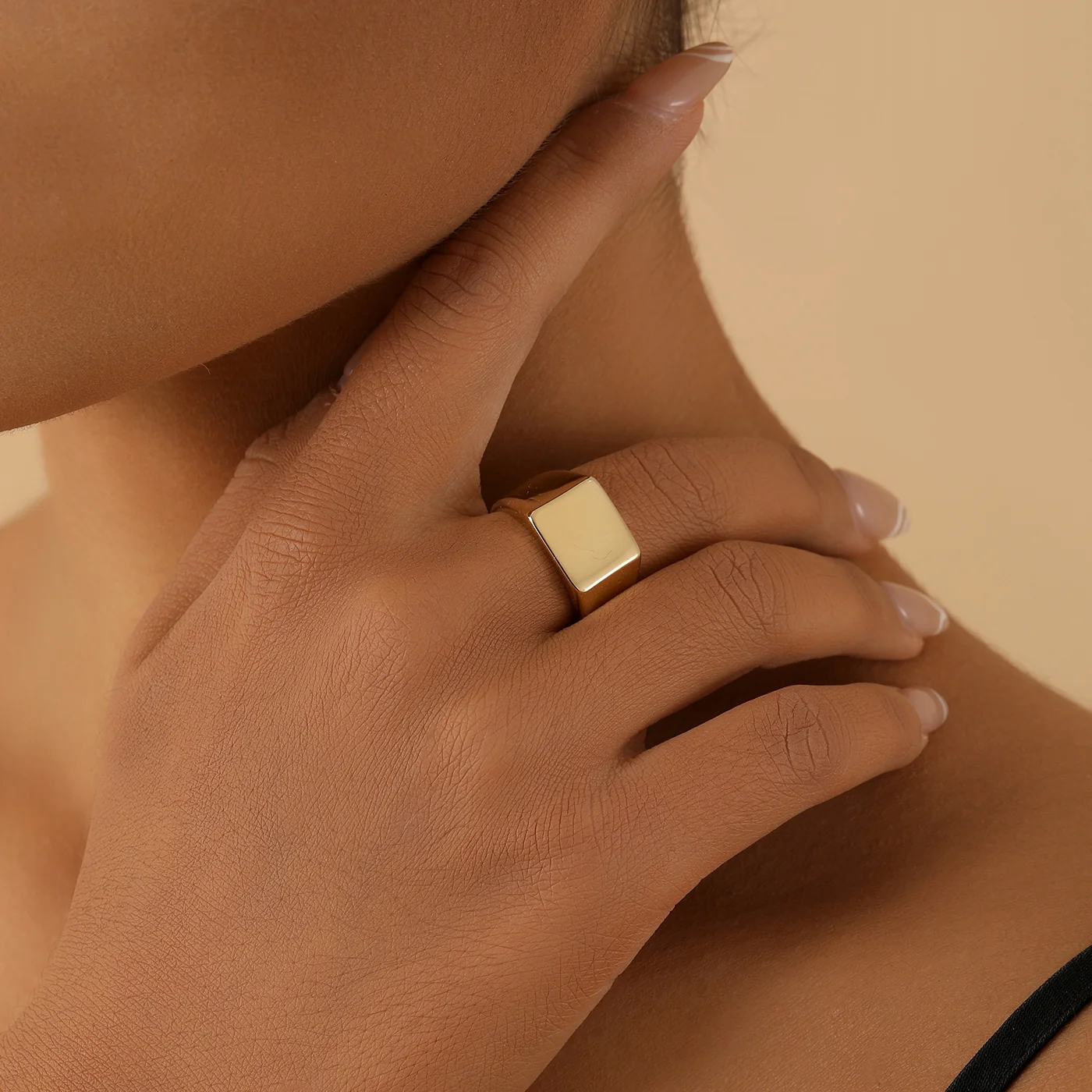 Minimal Signet Ring - Image 2