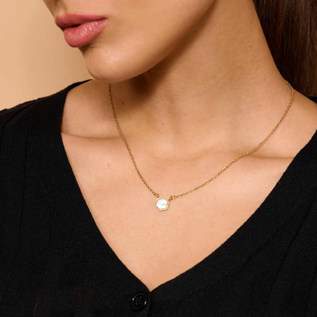 Pendant Necklace w/ Ivory Pearl Stone - Image 3