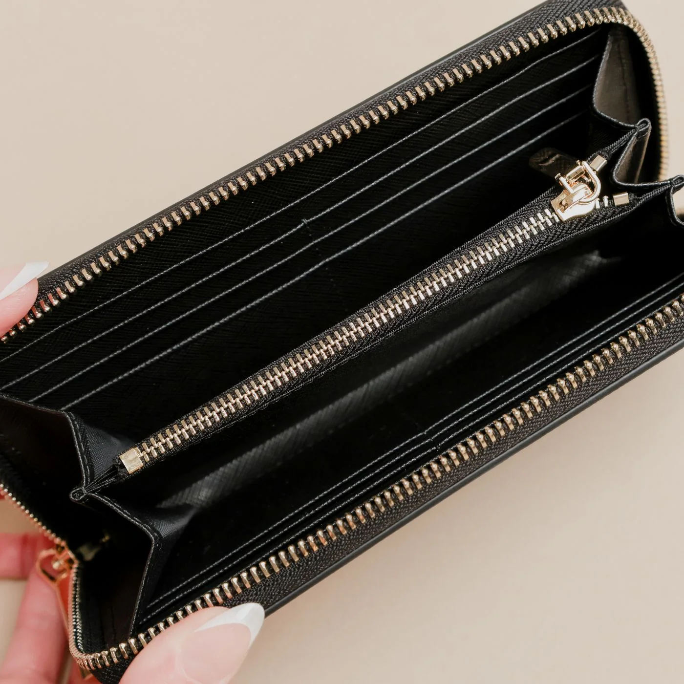 Pratica Saffiano Wallet - Image 4
