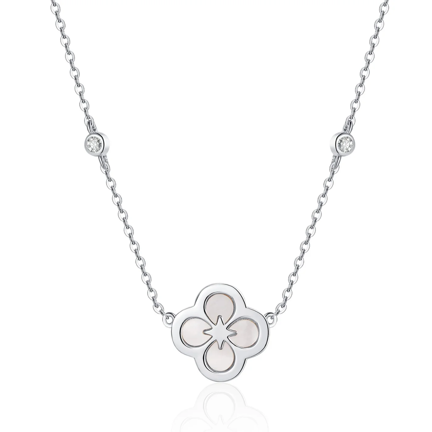 Ventura Clover Necklace - Image 4