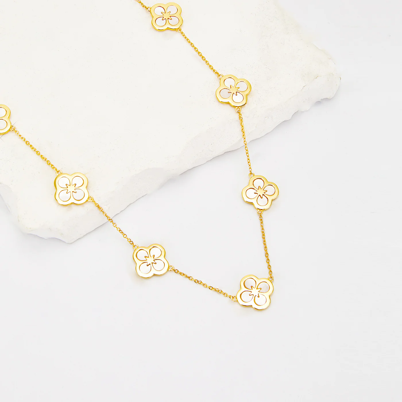 Ventura Clover Necklace - Image 4